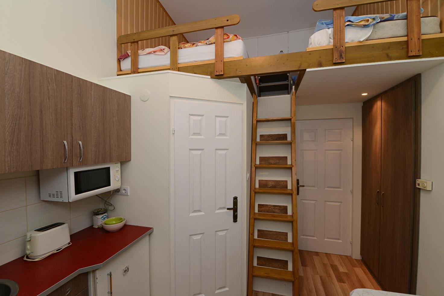 Centrum Apartman ペーチ エクステリア 写真