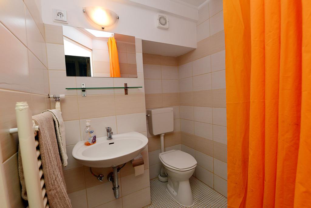 Centrum Apartman ペーチ エクステリア 写真