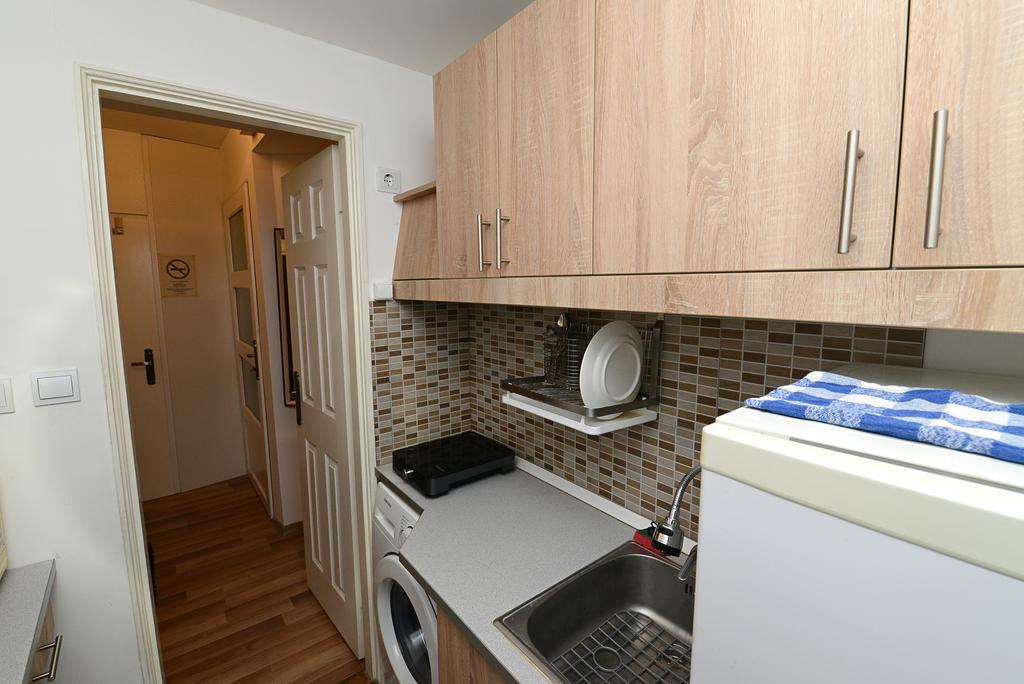 Centrum Apartman ペーチ エクステリア 写真