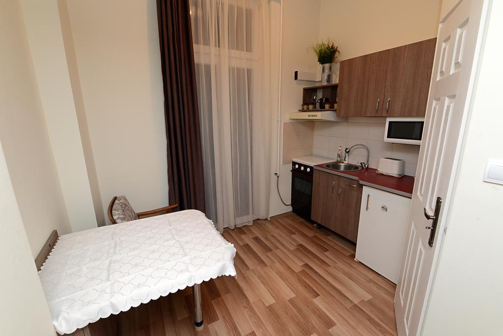 Centrum Apartman ペーチ エクステリア 写真